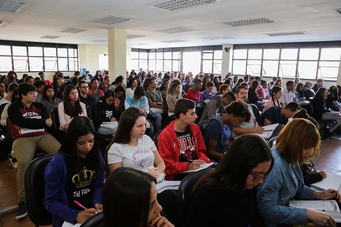  Maratona do Enem tem 400 vagas abertas para turmas noturnas