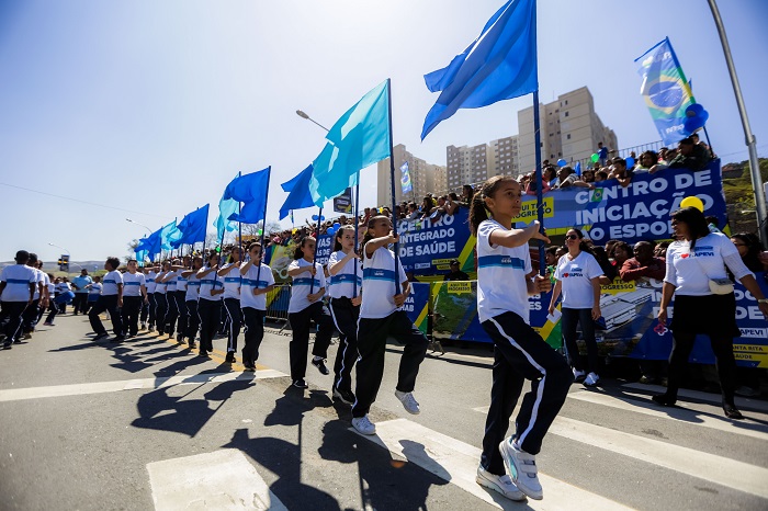  Mais de 10 mil pessoas assistem ao Desfile de 7 de setembro em Itapev
