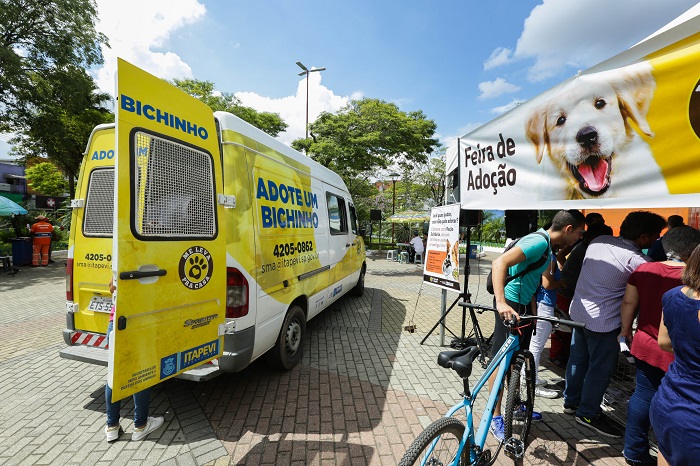  Dia Nacional dos Animais tem atividades de conscientização na Praça 18