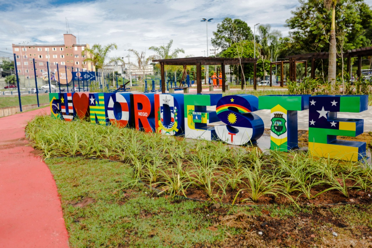  PREFEITURA ENTREGA PRAÇA DO NORDESTINO À POPULAÇÃO DE ITAPEVI