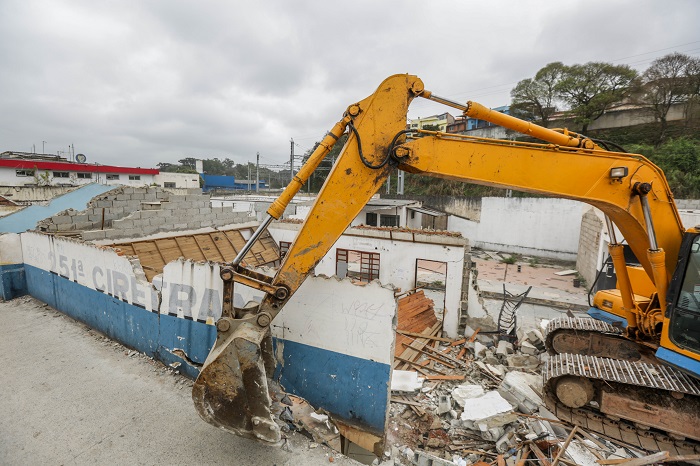  Prefeitura derruba prédio do Ciretran para iniciar construção do Itapevi Skate Park