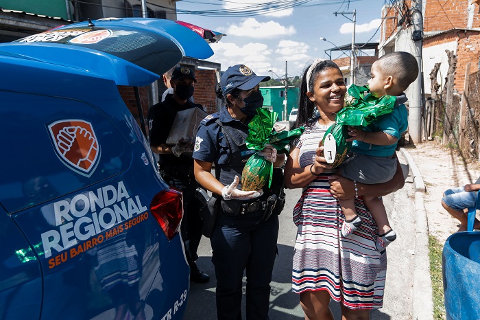  “Páscoa Solidária Anjos da Guarda” entrega cestas básicas e ovos de chocolate para famílias de Itapevi