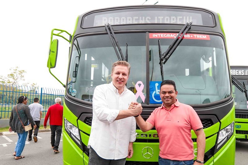  Igor Soares entrega nova frota de 80 ônibus em Itapevi