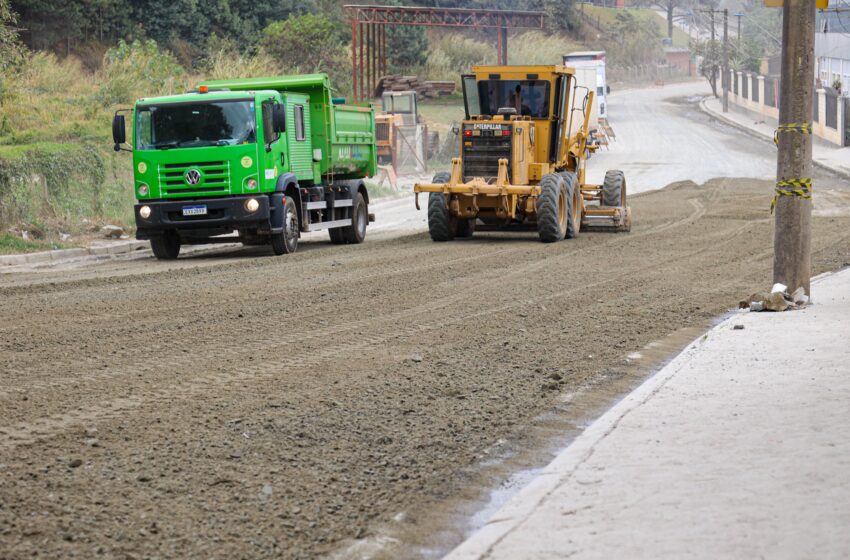 Prefeitura de Itapevi pavimenta a Estrada Antiga de Itu
