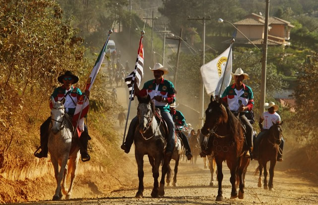  Veja as fotos da 51ª Romaria de Itapevi 2015. Barnabe Fotografia