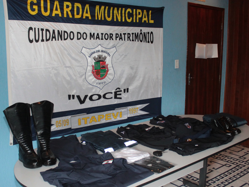  Guarda Municipal de Itapevi recebe novos uniformes de trabalho