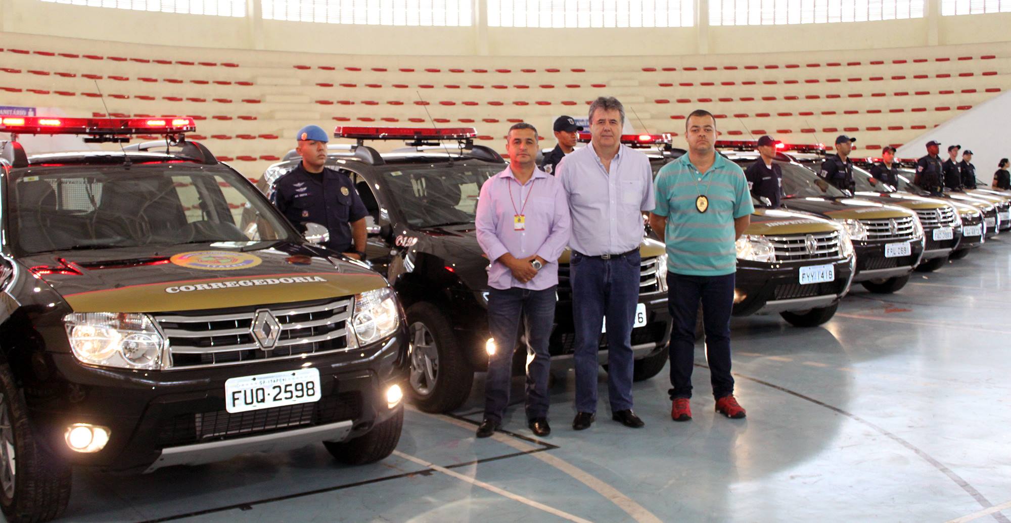  Jaci Tadeu entrega novas viaturas à Guarda Municipal de Itapevi