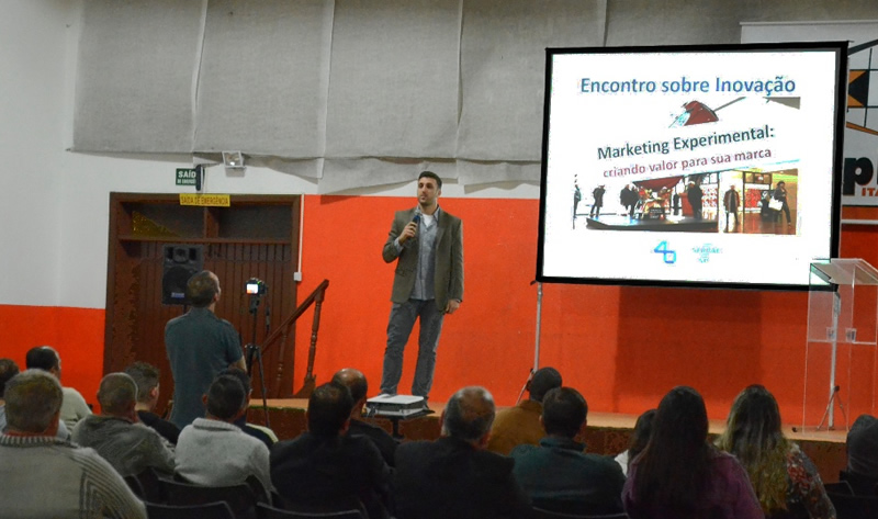  SEBRAE realiza palestra de Marketing Experimental em Itapevi