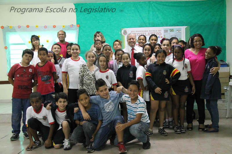  Vereadores recebem alunos da rede municipal de ensino