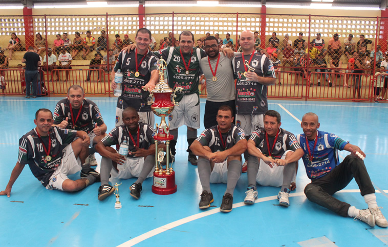  Furacão/Colina leva o ‘Veteraníssimo’ de Futsal de Itapevi