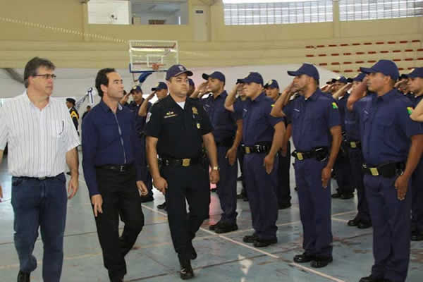  Itapevi forma mais 31 Guardas do município de Embu das Artes